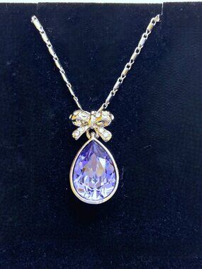 Teardrop Pendant Necklace silver tone 18KRGP